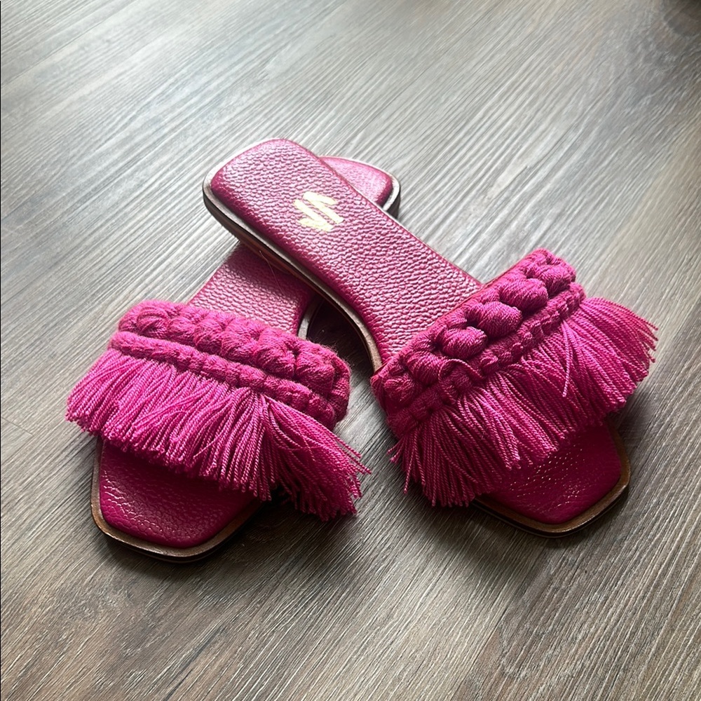 Chic Fuchsia/Barbie Pink Fringe Slide Sandals for summer brand new size 40